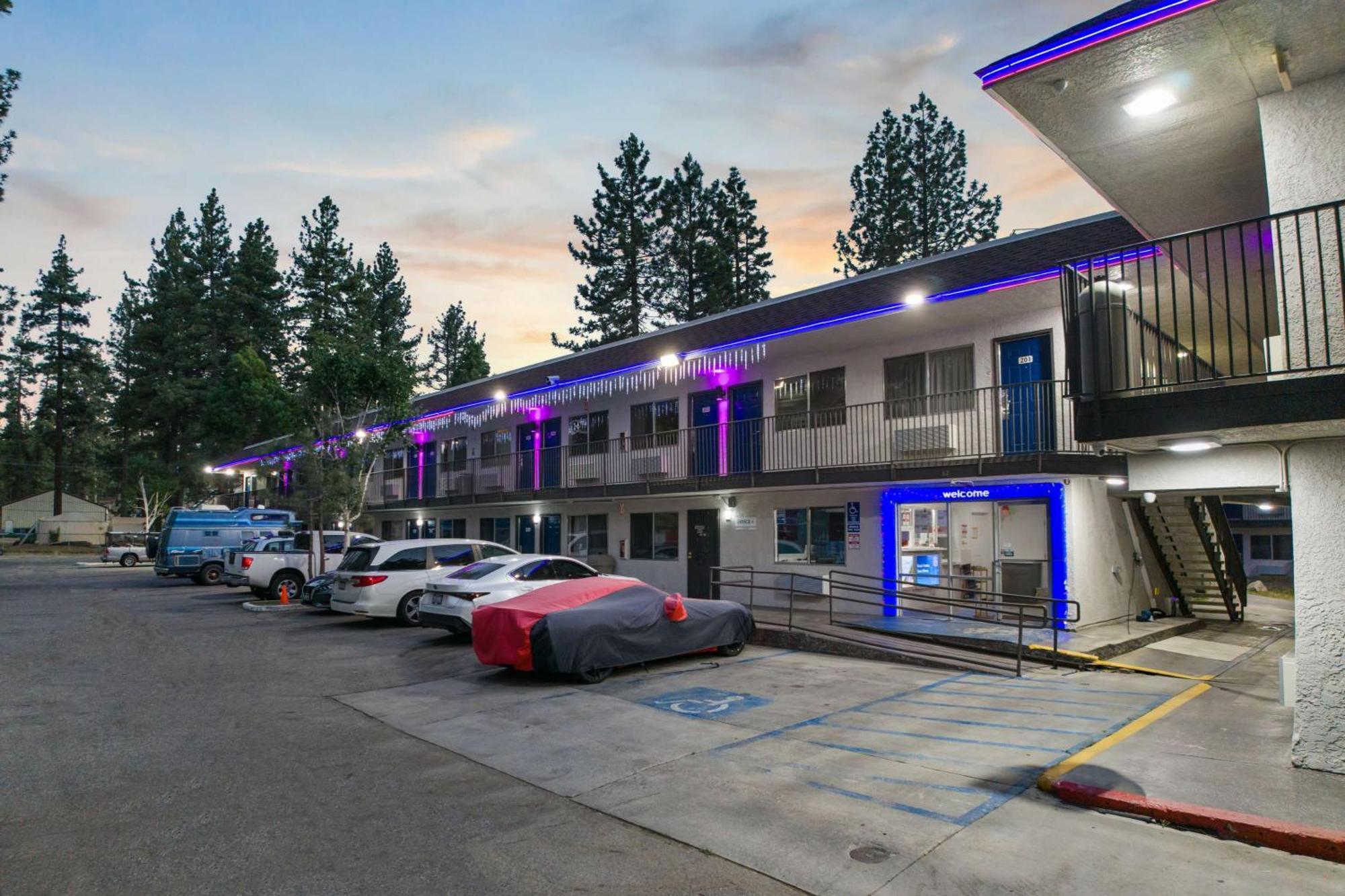 6-big Bear Lake, Ca Hotel 2*